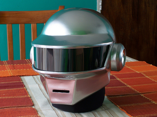 casque final 1 Tutorial : Fabriquer un masque des Daft Punk (Thomas Bangalter)