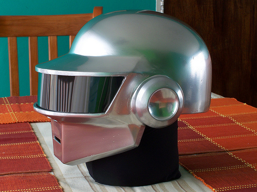casque final 2 Tutorial : Fabriquer un masque des Daft Punk (Thomas Bangalter)