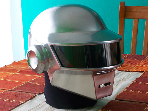casque final 3 Tutorial : Fabriquer un masque des Daft Punk (Thomas Bangalter)